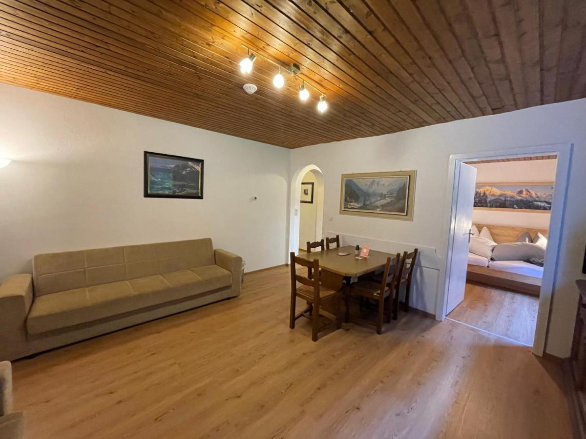 로이타쉬 Garni Baerenwirt B&B 외부 사진