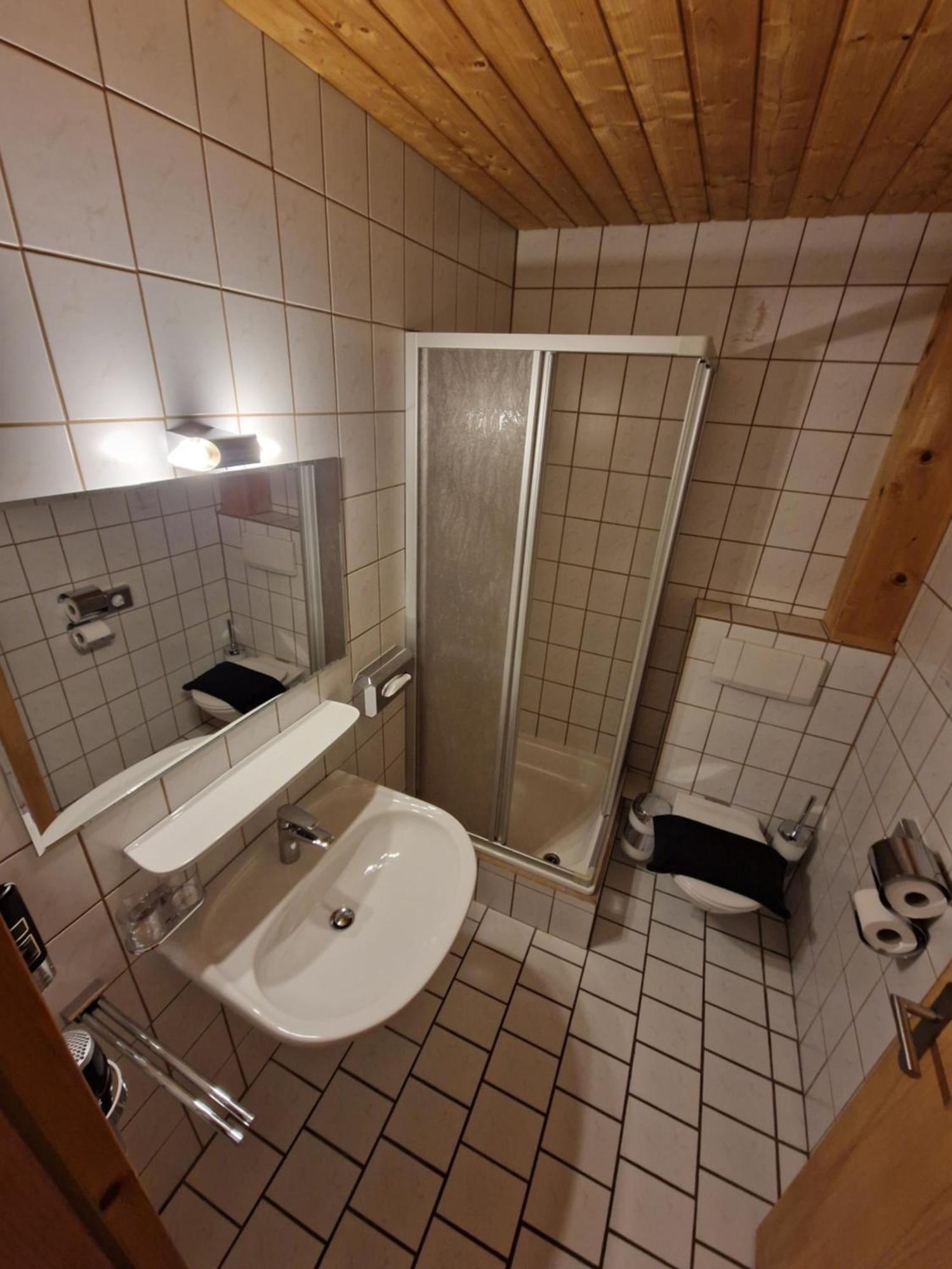 로이타쉬 Garni Baerenwirt B&B 외부 사진