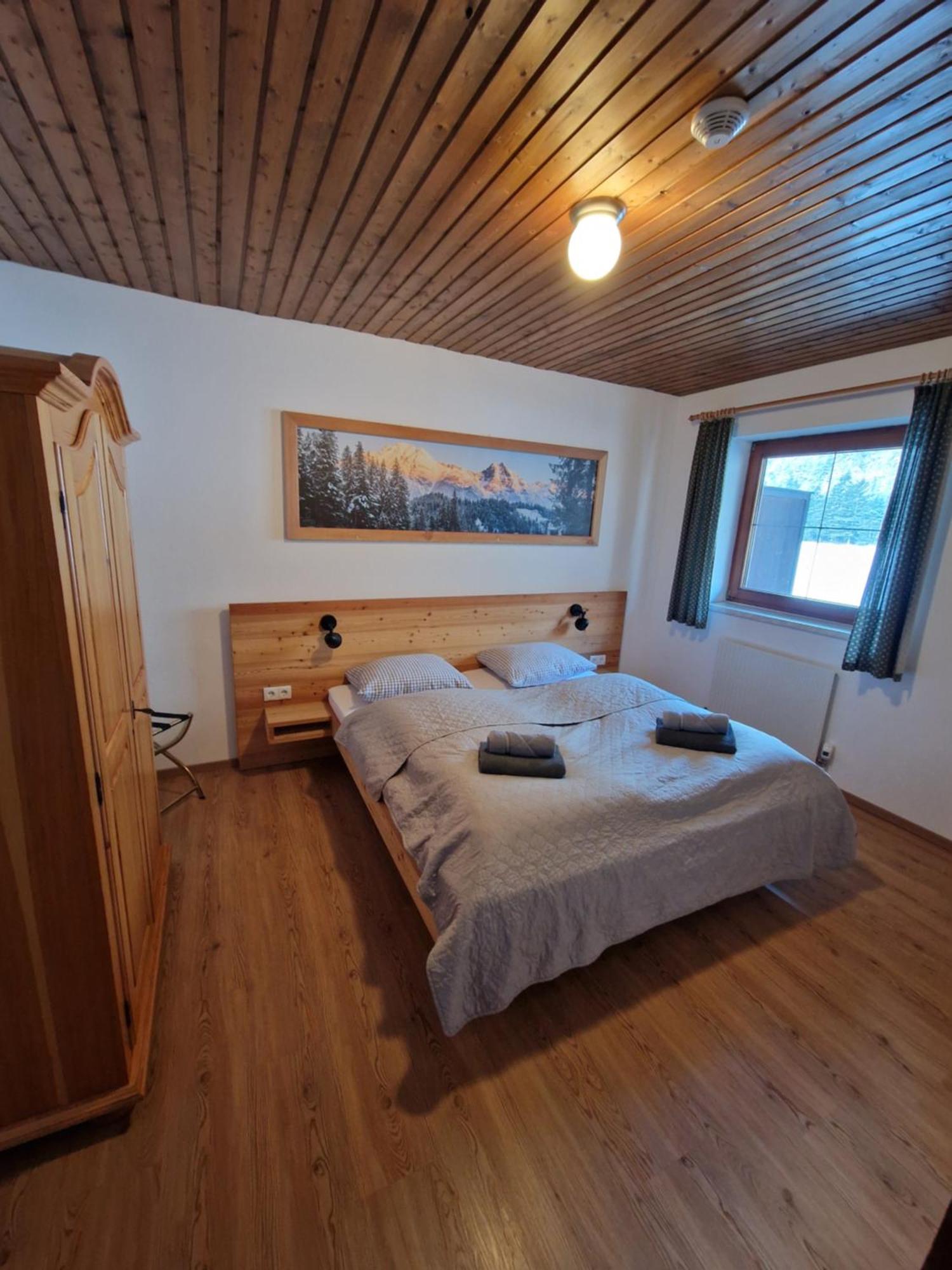로이타쉬 Garni Baerenwirt B&B 외부 사진