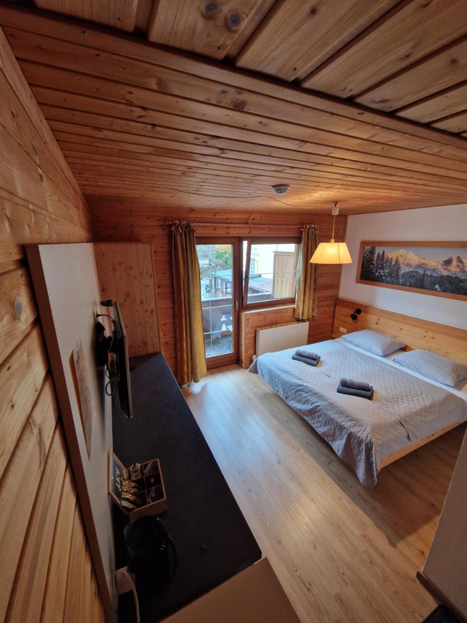 로이타쉬 Garni Baerenwirt B&B 외부 사진
