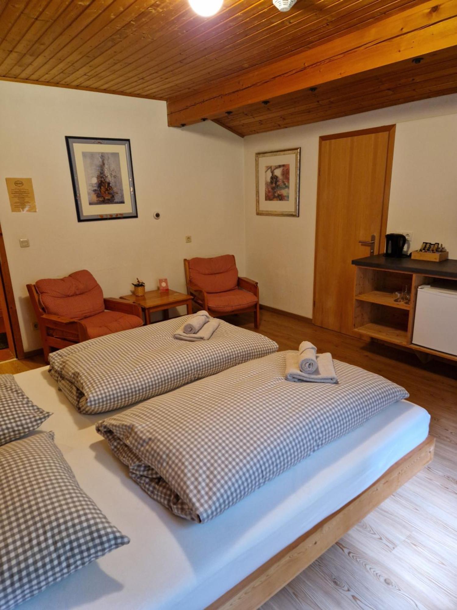로이타쉬 Garni Baerenwirt B&B 외부 사진