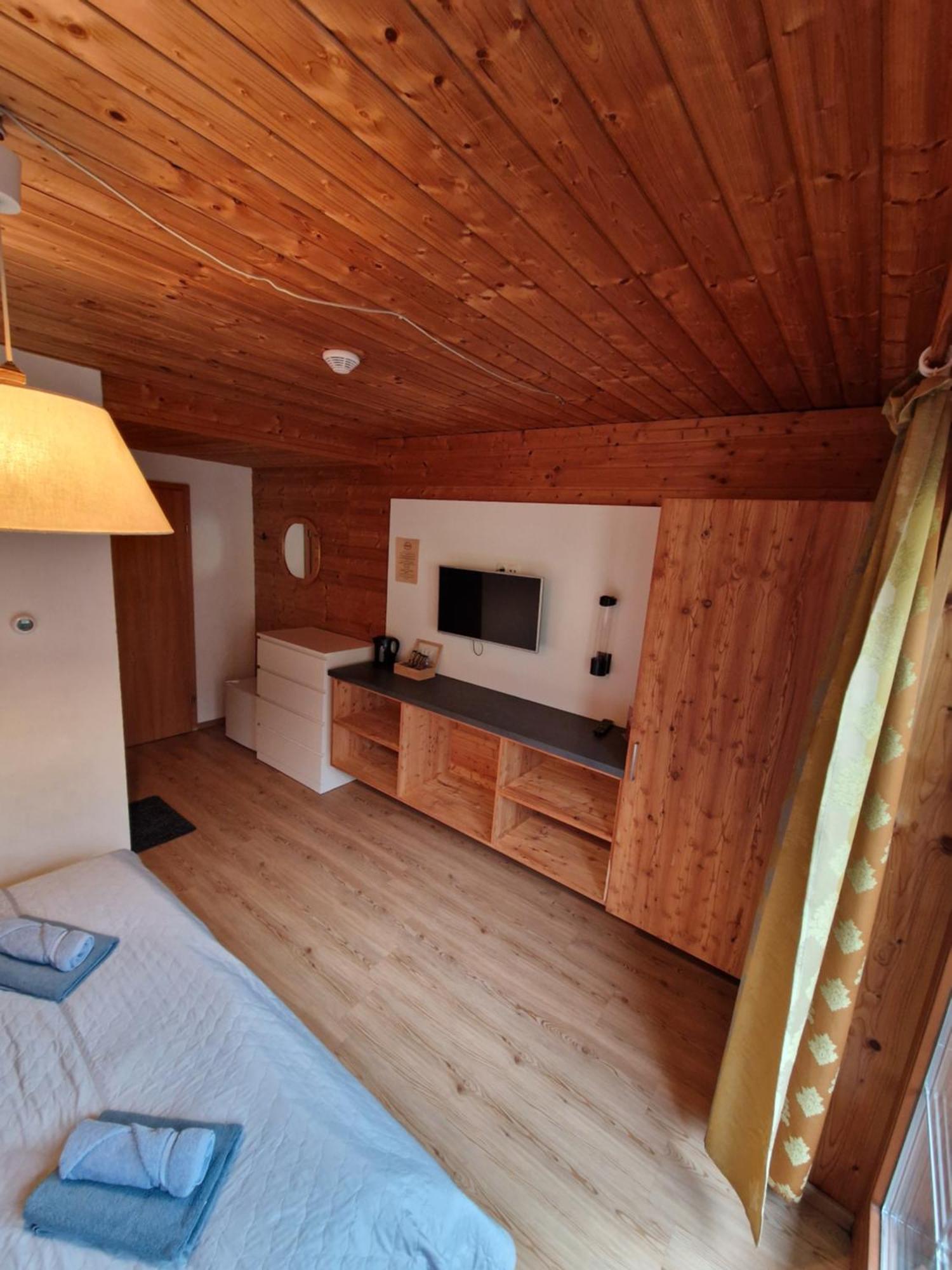 로이타쉬 Garni Baerenwirt B&B 외부 사진