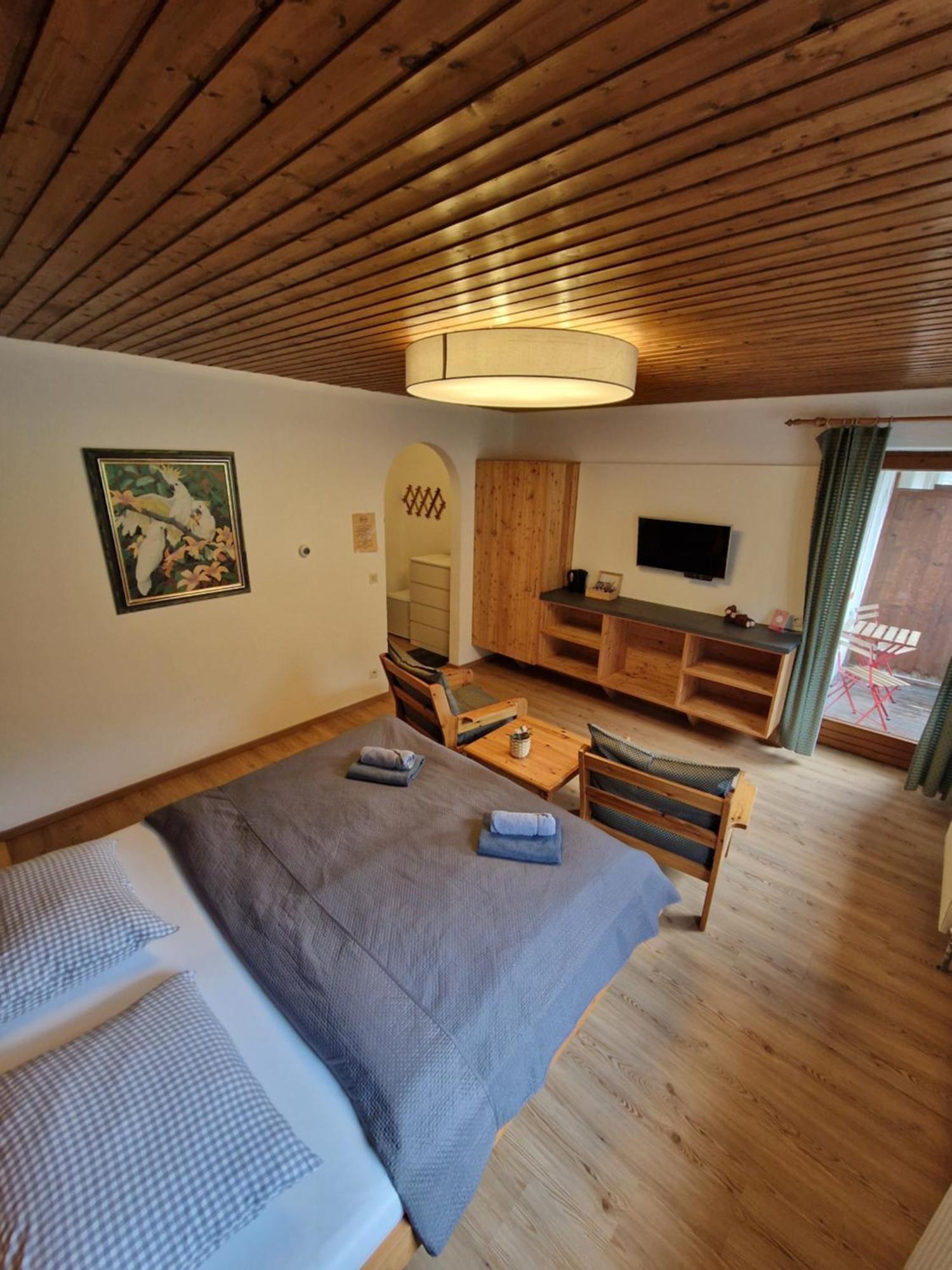 로이타쉬 Garni Baerenwirt B&B 외부 사진