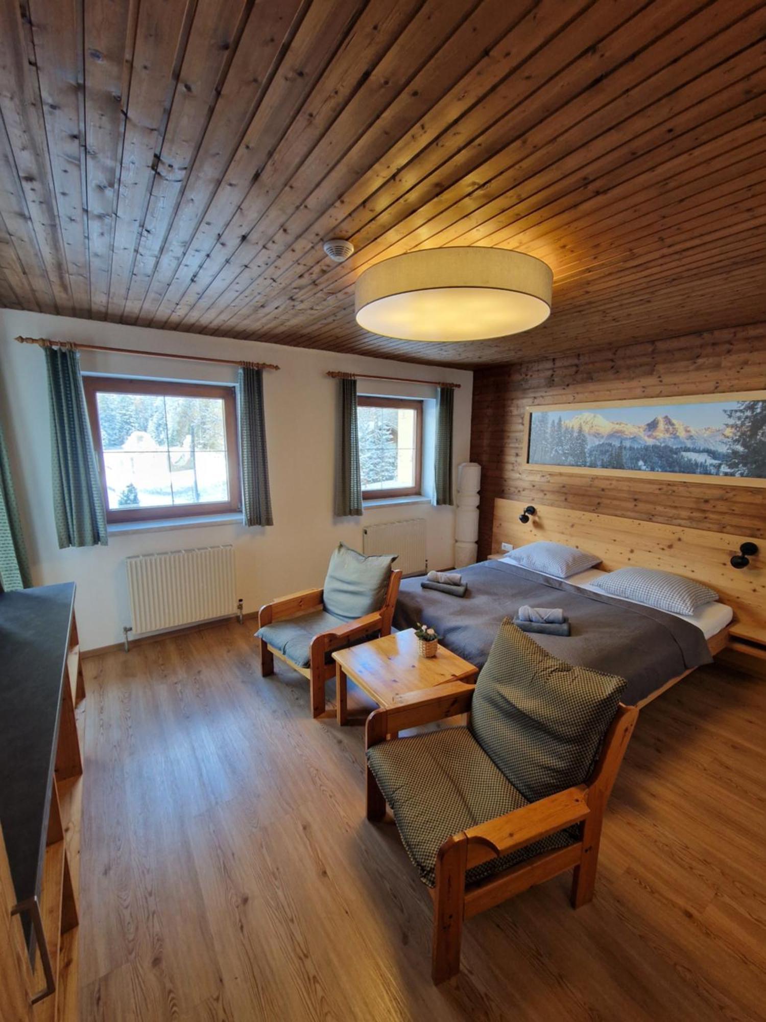 로이타쉬 Garni Baerenwirt B&B 외부 사진