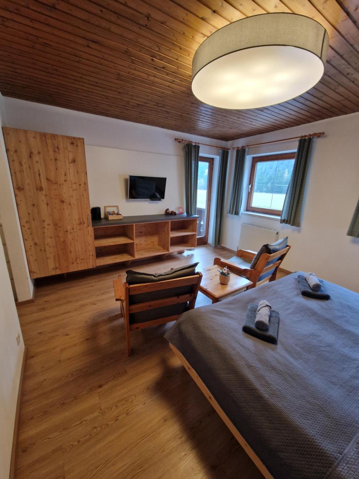 로이타쉬 Garni Baerenwirt B&B 외부 사진