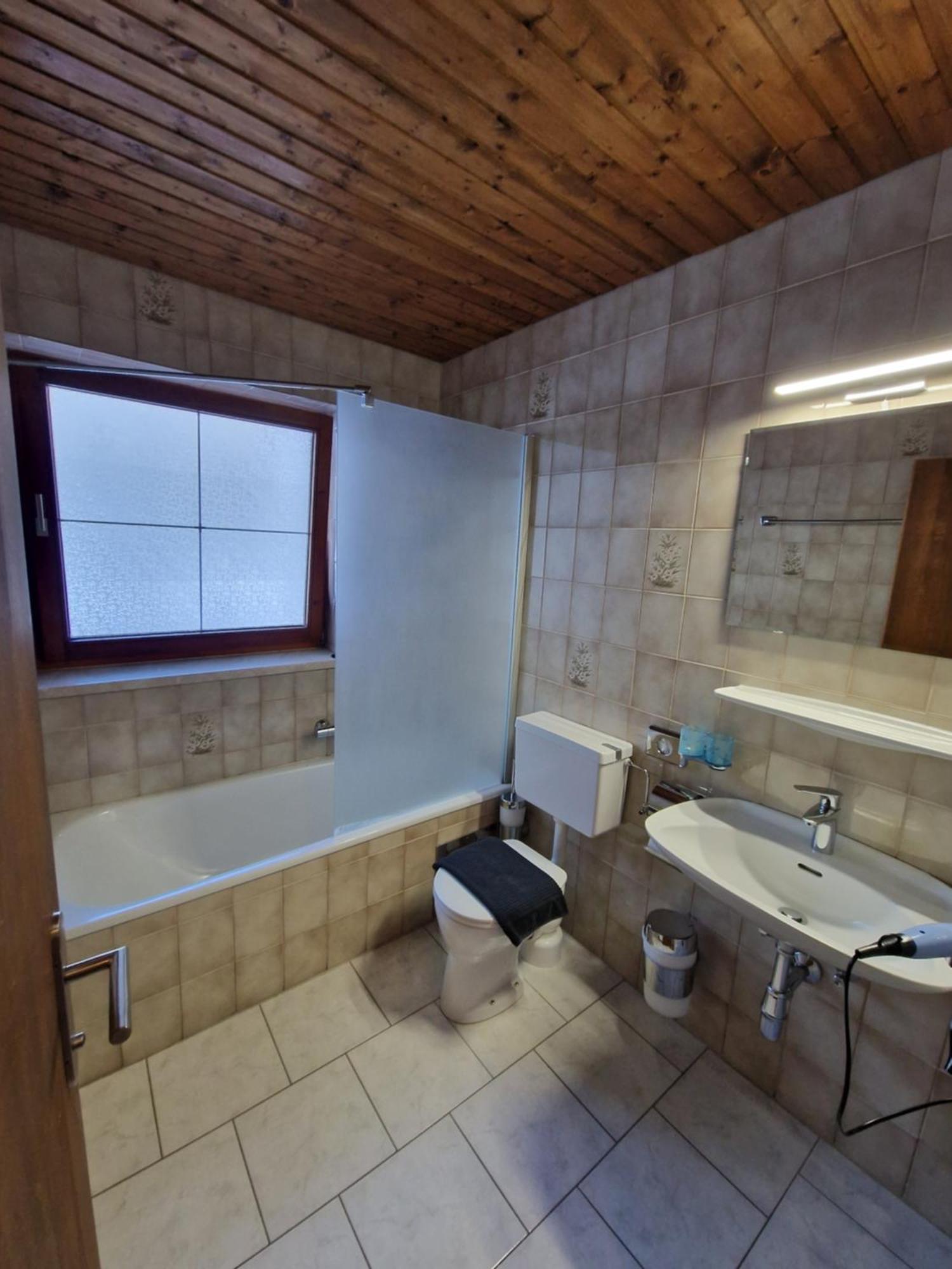 로이타쉬 Garni Baerenwirt B&B 외부 사진