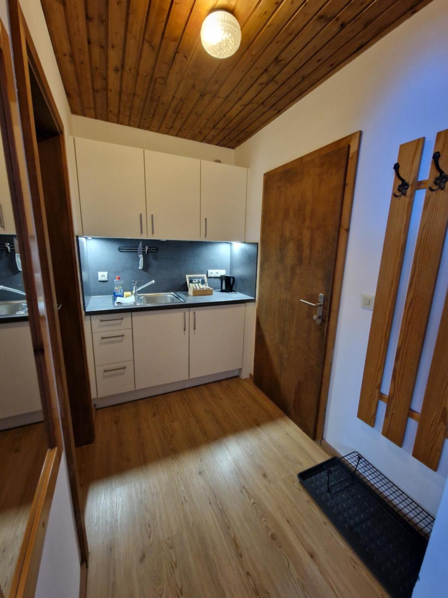 로이타쉬 Garni Baerenwirt B&B 외부 사진