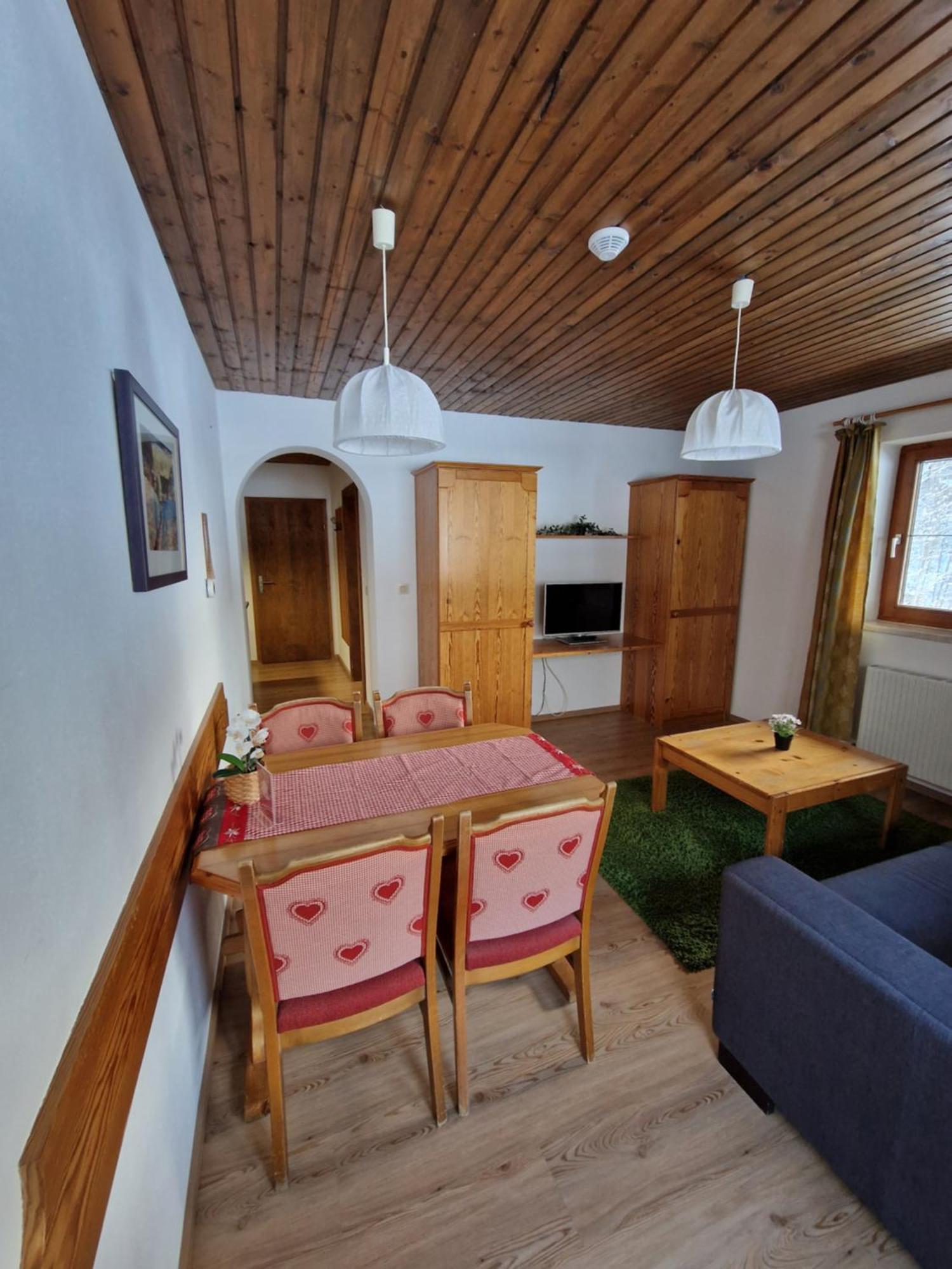 로이타쉬 Garni Baerenwirt B&B 외부 사진