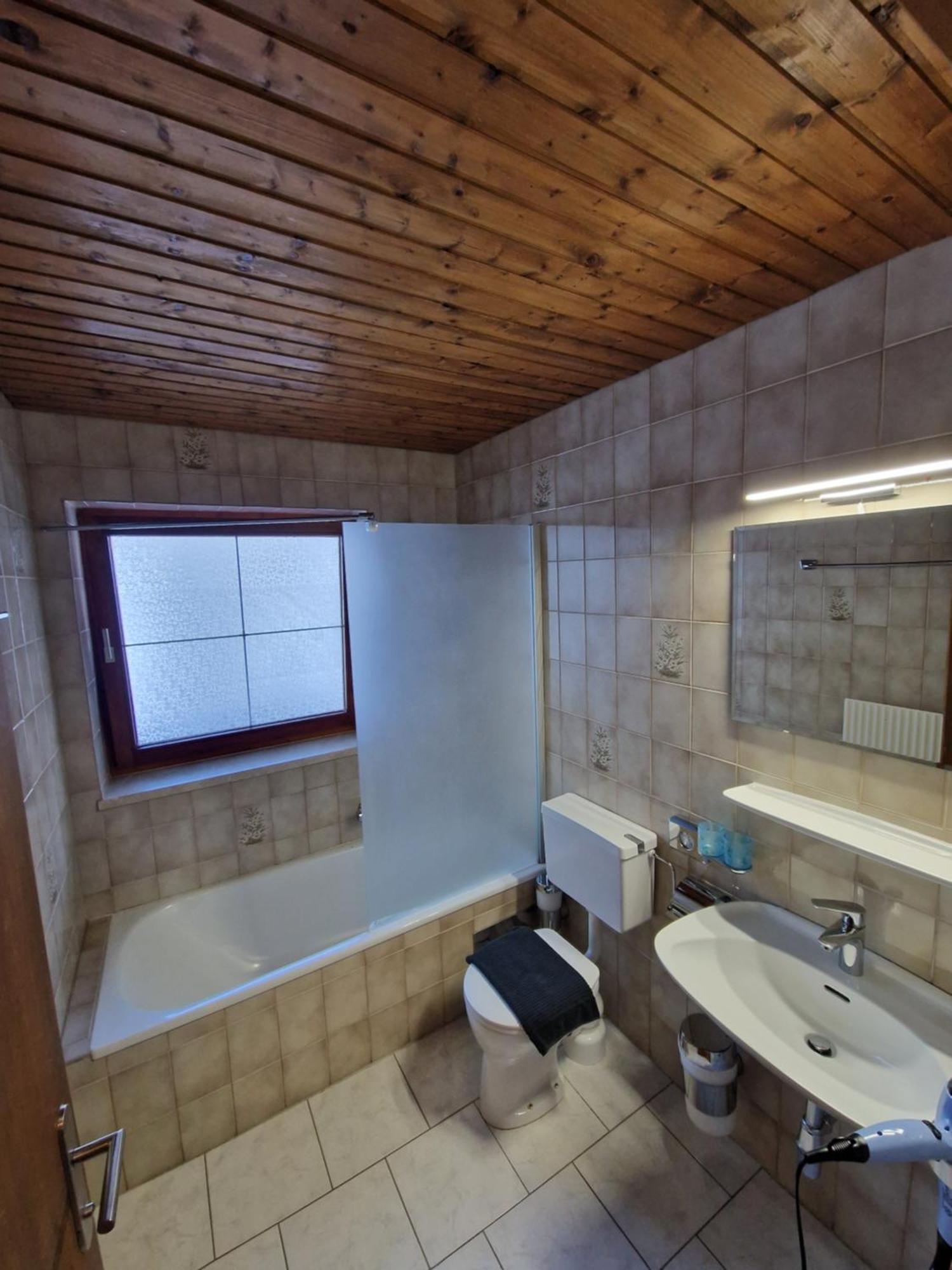 로이타쉬 Garni Baerenwirt B&B 외부 사진